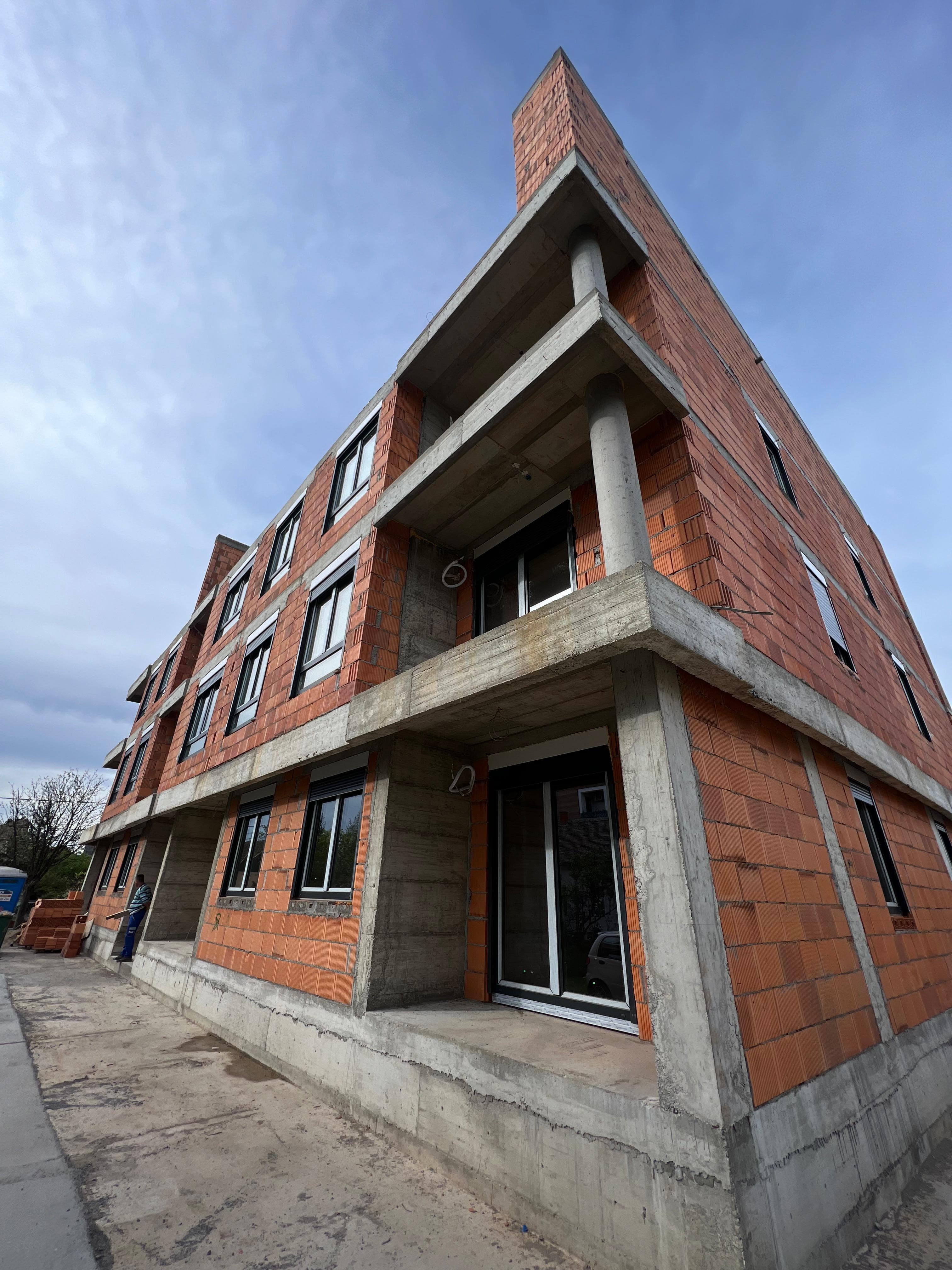 Stambeno-poslovni objekat u Šapcu